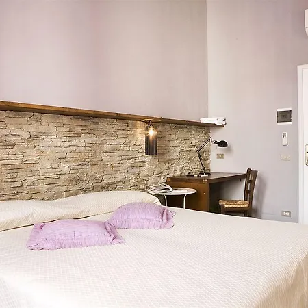 B&B Leopoldo Bed & Breakfast