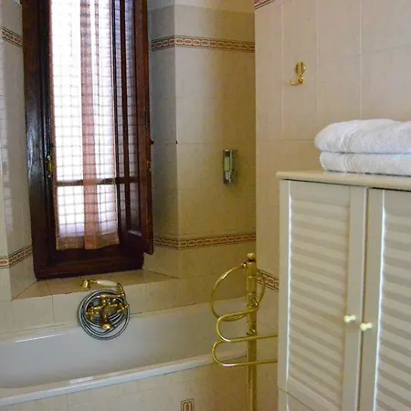 B&B Leopoldo 3* Florenz