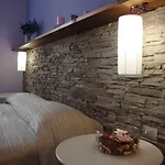 Oda ve Kahvaltı Leopoldo 3*